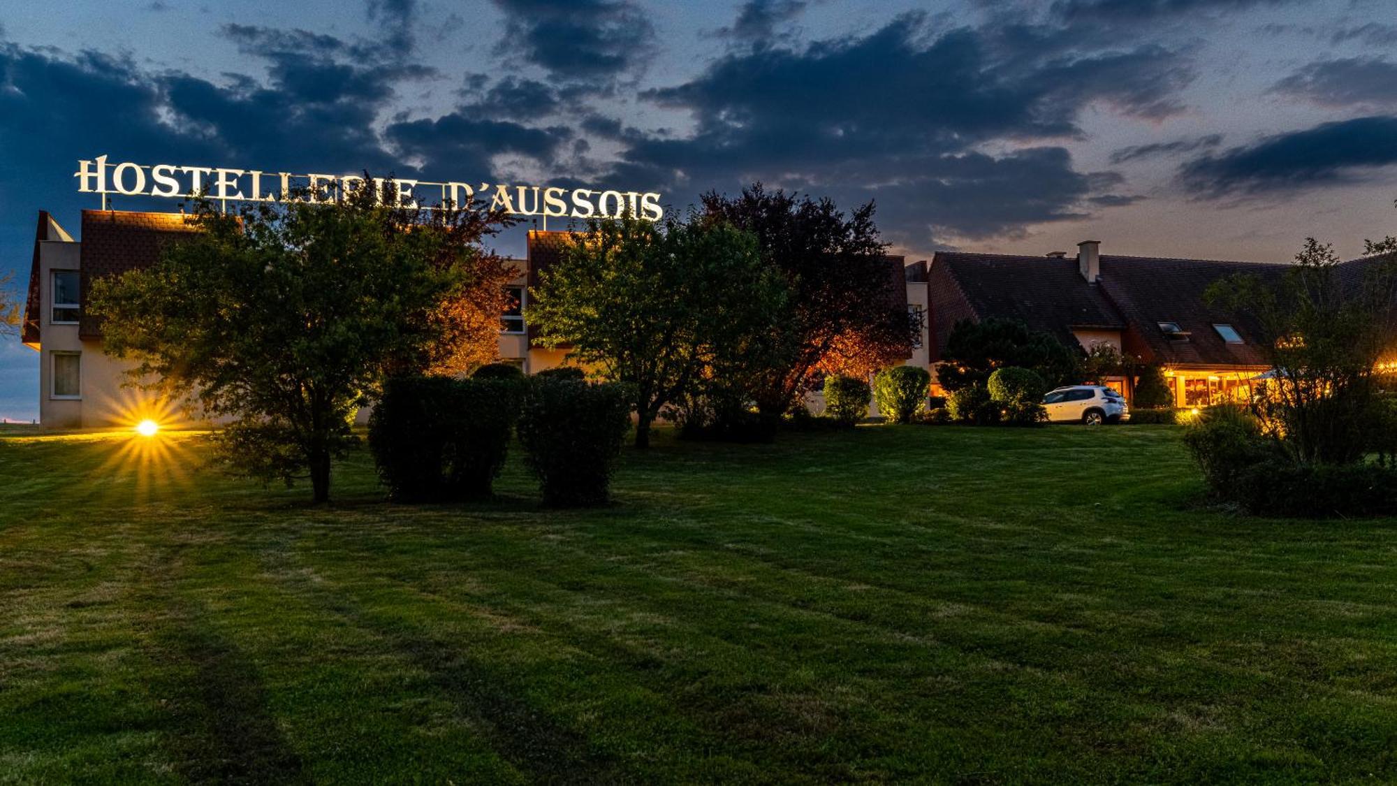 סמור-אן-אוסווה Logis Hostellerie D'Aussois מראה חיצוני תמונה